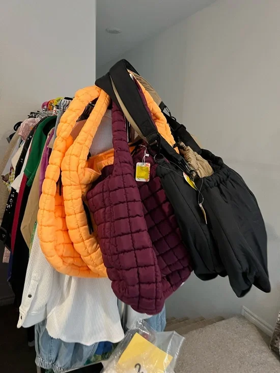 Free People Movement Quilted Carryall Bag Tote in Sugar Plum Purple NWT - Picture 3 of 3